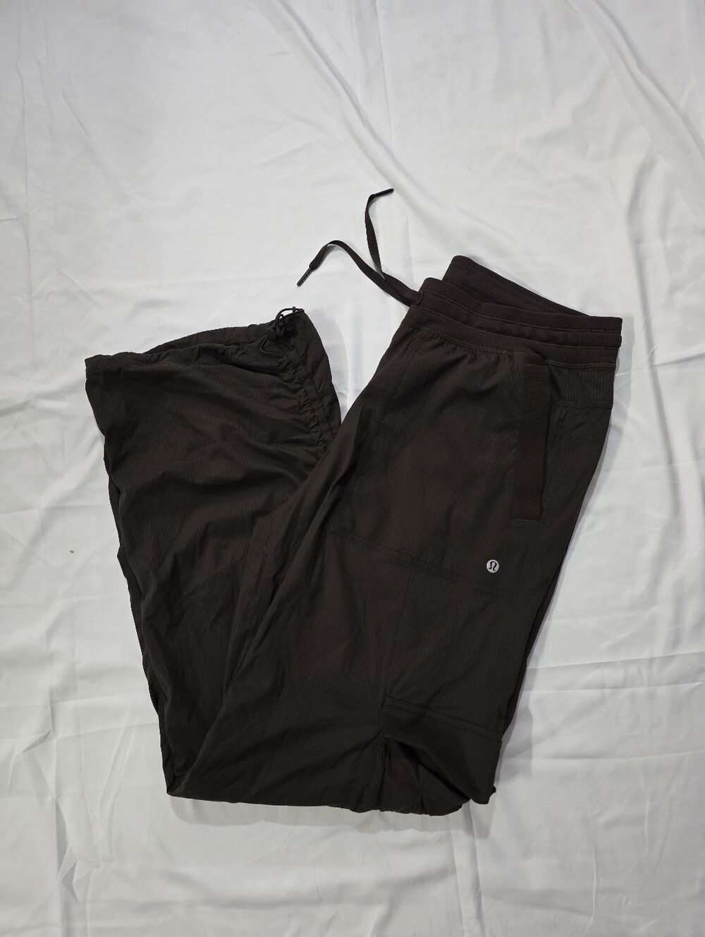 Lululemon Athletica Women's Dance Studio Relaxed Fit Mid-Rise Cargo Pants